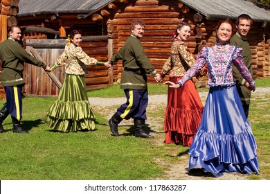 Russian National Ensemble Performs Traditional Dance