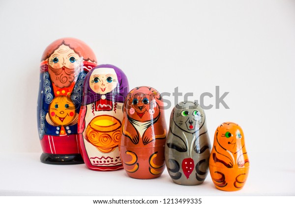 children's nesting dolls