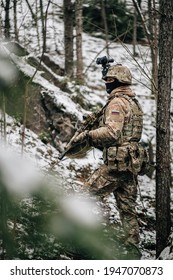 Russian Spetsnaz Fsb Officer Soldier Kalashnikov Stock Photo 1947070873 ...