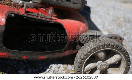 Rust old Red Pushmower 2
