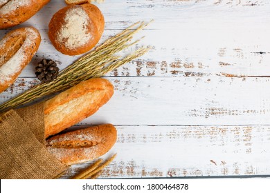 Baguette De Pain Images Stock Photos Vectors Shutterstock