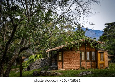 Rustic Brick Cabin Surrounded by Trees in Araras - Petrópolis, Brazil
