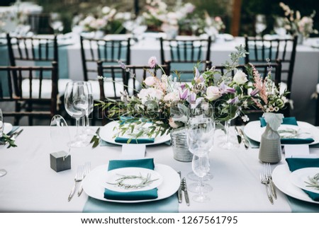 Rustic style wedding table decoration