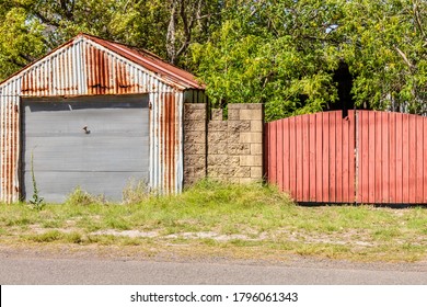 Rusting Shed Near Newcastle Airport, NSW, Australia On An Spring Afternoon In November 2019