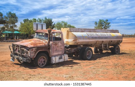 Rusty Abandoned Tanker Truck Wreck - Barrow Creek Australia 15.10.2019