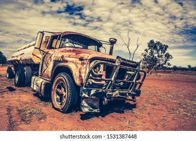 Rusty Abandoned Tanker Truck Wreck - Barrow Creek Australia 15.10.2019