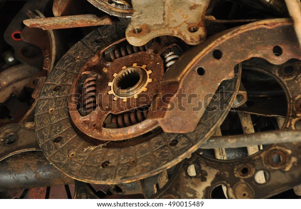 rusty auto parts\
background