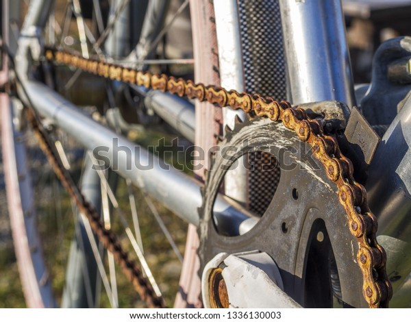chain on bike