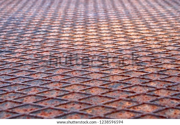 diamond shaped metal sheet