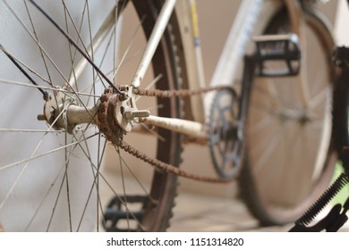 Rusty old bicycle with lot of grudge and damage - Powered by Shutterstock