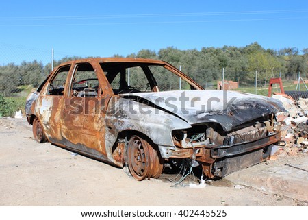 rusty old car