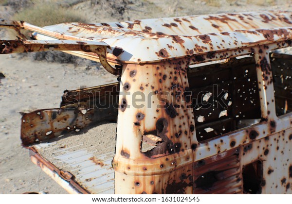 Rusty\
old vehicle closeup desert wide angle raw no\
edit