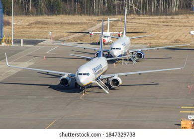 Ryanair Boeing 737-8AS (April 2017, Kaunas Airport/Lithuania) 