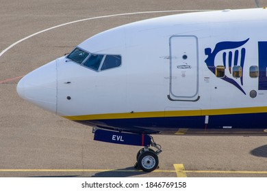 Ryanair Boeing 737-8AS EI-EVL (April 2017, Kaunas Airport/Lithuania) 