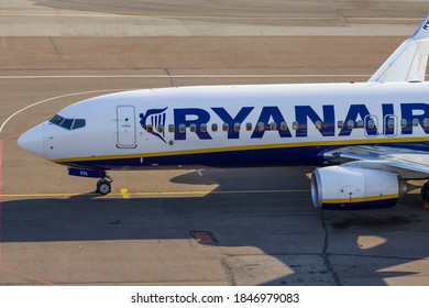 Ryanair Boeing 737-8AS EI-EVL (April 2017, Kaunas Airport/Lithuania) 