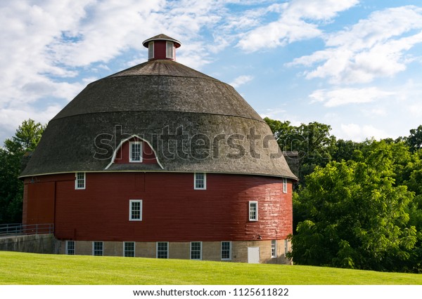 Ryans Round Barn Johnson Sauk State Stock Photo Edit Now 1125611822