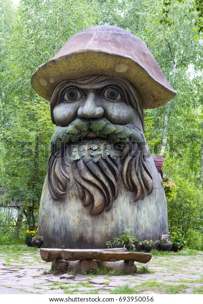 RYAZAN, RUSSIA - 19 JULY, 2017: The\
Mushroom borovik (or porcini) with eyes. Head of an art-object in\
the Ryazan entertaining park \