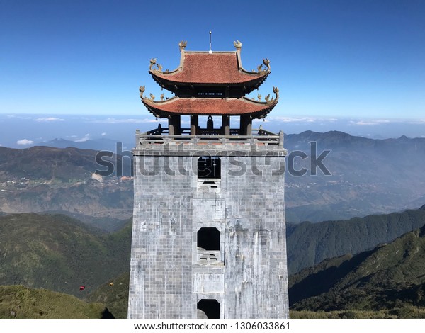 Sa pa\
Vietnam 29 Nov 2019 . Beautiful view from Fansipan peak at sa pa\
vietnam. Many tourist come and visit fansipan mountain . You have\
using cable car managed by sun world to reach\
here.