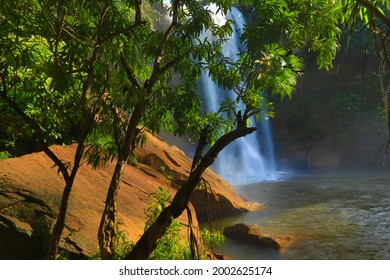 Sa Phan Hin Waterfall (Namtok Sa Phan Hin) ,Tambon Laem Klat, Trat ,Thailand