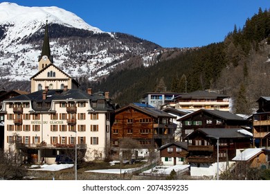 Saas Fee, Wallis, Valais, Switzerland, Europe - 03.08.2014 : Alpine Resort In Bernese Alps, Jungfrau Aletsch Protected Area, UNESCO World Heritage Site, Cityscape With Luxury Glacier Hotel