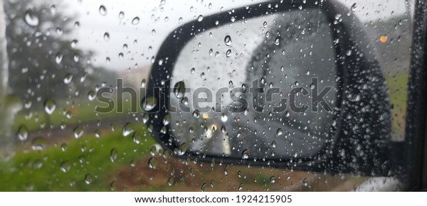 SABAH, MALAYSIA, FEBRUARY 25th 2021, bubble\
raindrop car window