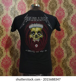 Sabah, Malaysia - July 2021 : Vintage T Shirt By Metallica. Original 1988 Metallica Shortest Straw Shirt. This Is A True Vintage T Shirt Not A Modern Reproduction.