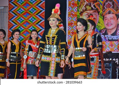 3,905 Traditional sabah dance Images, Stock Photos & Vectors | Shutterstock