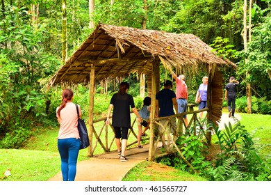 SABAH, MY - JUNE 21: Mari Mari Cultural Village Pathway On June 21, 2016 In Sabah, Malaysia. Mari Mari Village Operates As A Museum That Preserves Borneo's Knowledge, History,culture And Tradition.