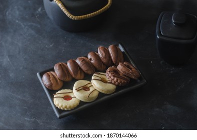 Sable Cookies With Jam And Icing Sugar 