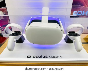 Sac, CA - December 19, 2020: Oculus Quest 2 VR Head Set On Display Inside A Big Box Store.