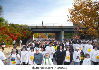 SACRAMENTO, CA - NOVEMBER 26: Huge Crowd Walking In The Annual Thanksgiving Day Run To Feed The Hungry On November 26, 2009 In Sacramento, California.