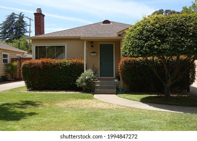 Sacramento, CA, USA, 9-10-2021: A Suburban Home On A Quite Street.