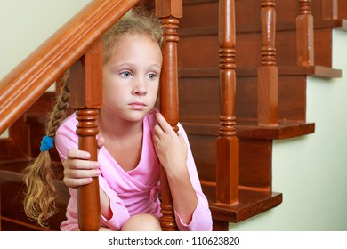 19,619 Little girl scared Images, Stock Photos & Vectors | Shutterstock