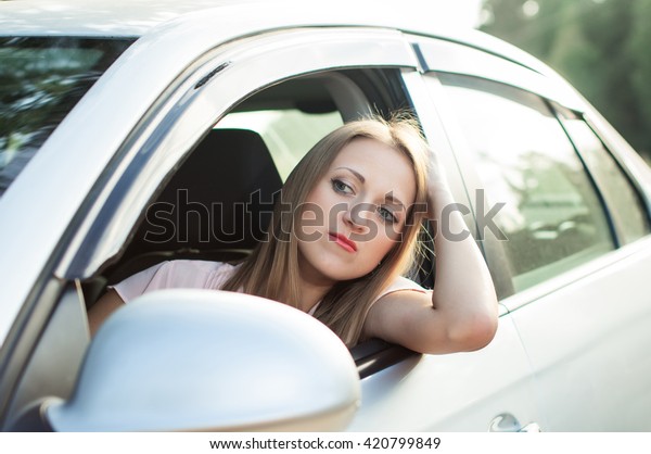 Sadness, the\
driver of the girl got stuck in\
traffic