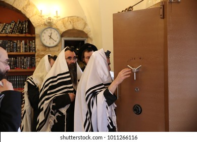 SAFED, ISRAEL - Nov 30, 2017: Rachmastrivka Rebbe Reads From The Torah Scroll And Prays The Morning Prayer Of Shacharit In A Synagogue In Safed/Tzfat