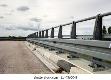 1,053 Concrete Crash Barrier Images, Stock Photos & Vectors | Shutterstock