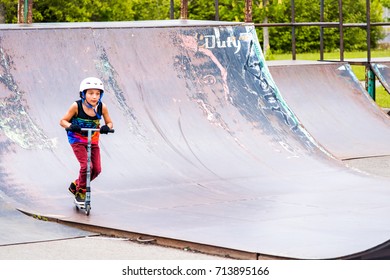 205 Skatepark Canada Images, Stock Photos & Vectors 