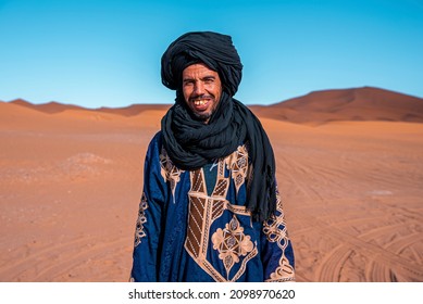 320 Bedouin man wearing traditional Stock Photos, Images & Photography ...