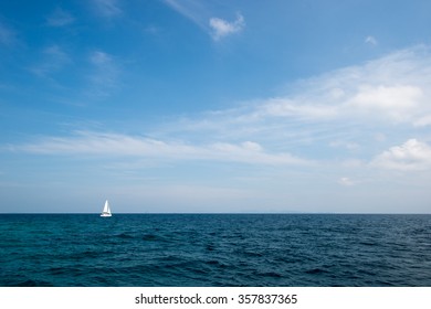 126,612 Sail boat horizon Images, Stock Photos & Vectors | Shutterstock