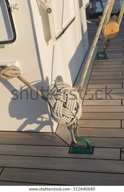 sailing ship deck and big sea\
knot