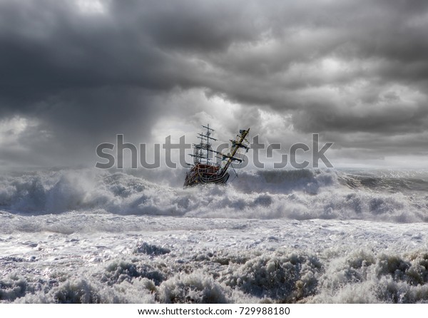 嵐の海を走る古い船 の写真素材 今すぐ編集