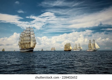 Barcos de vela.Cortavientos.  serie de buques y yates