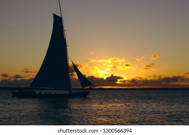 Voilier Coucher De Soleil Images Photos Et Images Vectorielles De Stock Shutterstock