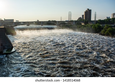 Saint Anthony Falls, Minneapolis, Minnesota, USA