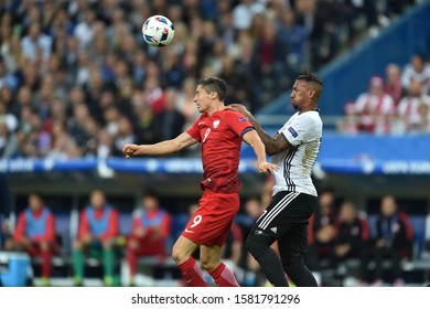 SAINT DENIS FRANKREICH STADE DE FRANCE 16.Juni 2016, Fussball EURO 2016 Deutschland Vs Polen

Left Robert Lewandowski Player Of The Polish National Team Right Jérôme Boateng Player The German Team