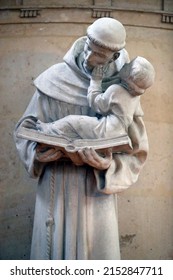 Saint Etienne Du Mont Church. Anthony Of Padua With The Infant Jesus. Statue.  Paris. France. 