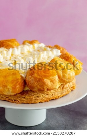 Gâteau Saint Honoré front view