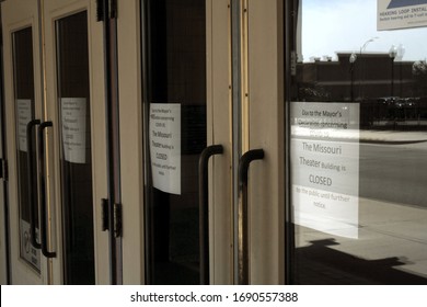 Saint Joseph, Missouri / USA - 4/1/2020: Business Closed In Downtown Due To The Coronavirus Pandemic.