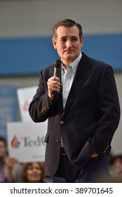 Saint Louis, MO, USA - March 12, 2016: Republican Presidential Candidate Ted Cruz Spoke To A Standing-room-only Crowd In The Parkway West High School Gymnasium.