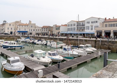 Saint Martin De  Ré, Charente Maritime / France - 05 01 2019 : Port Of Saint-Martin-de-Ré Sur L'île De Re 